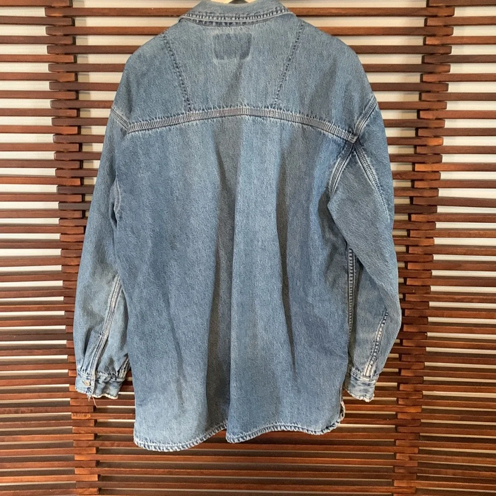 🎉NEW LISTING!🎉Vintage Levi’s shirt/shacket